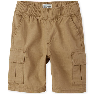 Shop by category Fulfill the dress code with men’s khaki shorts, they work on the green and in the clubhouse. For you sea-bound boys, these make for great boating pants especially when paired with a sweatshirt to shield you from that ocean breeze.