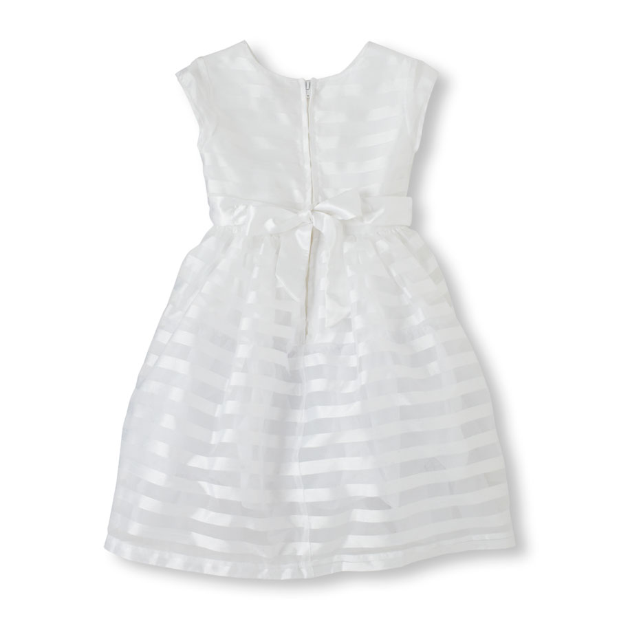 Black And White Clothing Store Locator - Find Articles