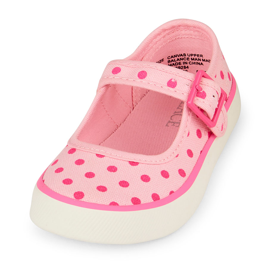 You are protected every time you make a purchase on Poshmark. Put your dancing shoes on, there's a party going on, shop The Children's Place for newborn baby boy shoes, find the perfect pair for any occasion.